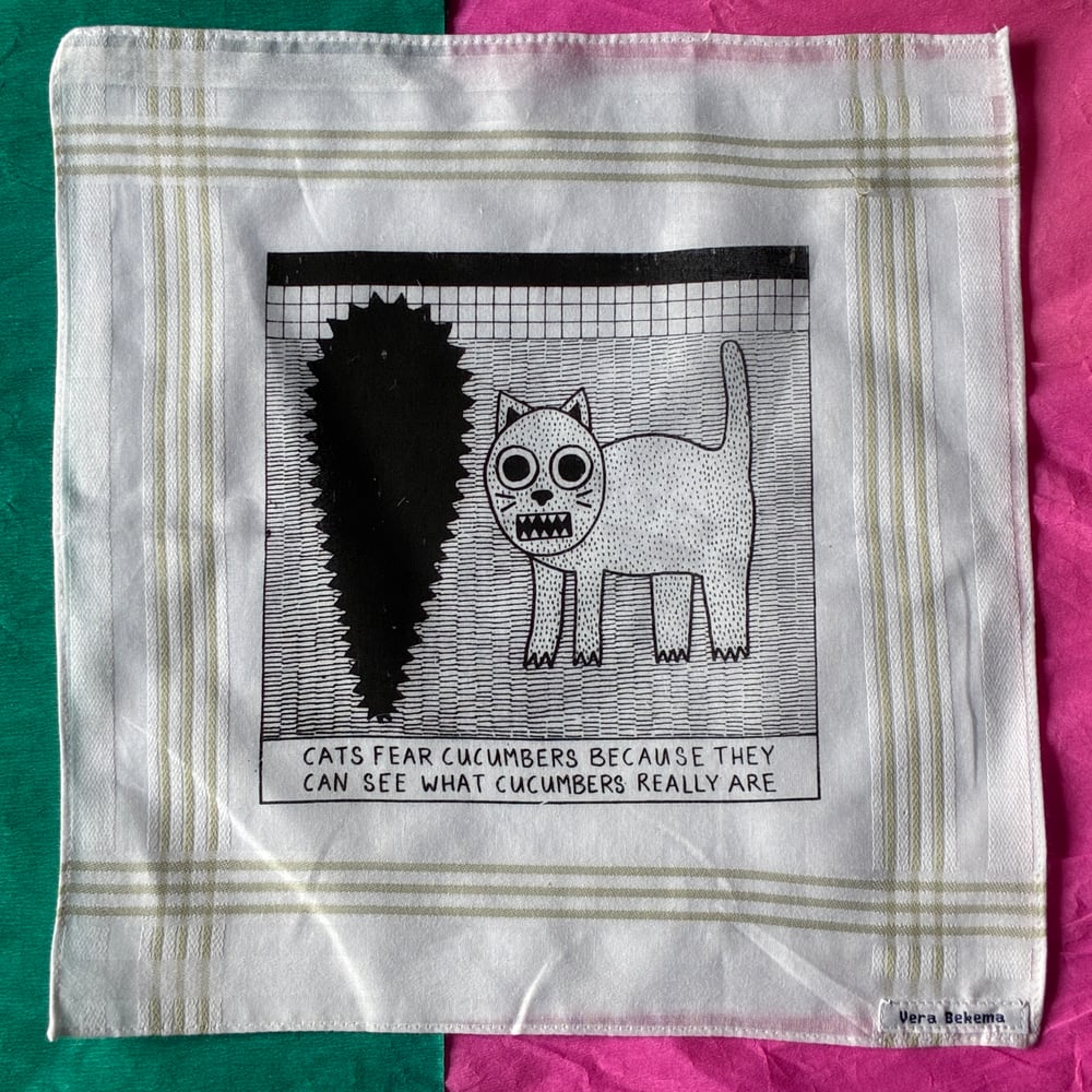cats fear cucumber par Vera BEKEMA (BERLIN) 2025