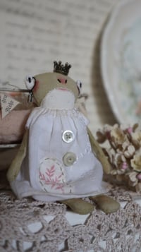 Image 2 of Tilly the frog summer princess 🐸👑 