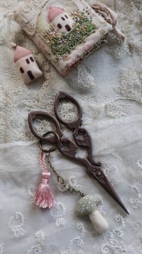 Image 4 of Scissors fob cottage misty green rooftop 