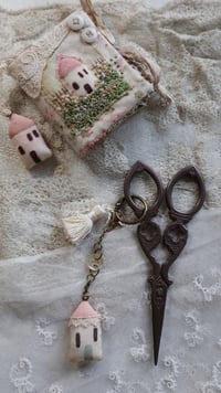 Image 2 of Scissors fob cottage misty pink rooftop 