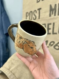 Image 4 of ‘Red Mare Mug’ Horse Mug (3)