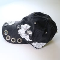 Image 3 of BUGZ N FLOWAZZ HAT