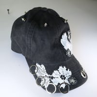 Image 4 of BUGZ N FLOWAZZ HAT