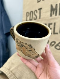Image 3 of ‘Red Mare Mug’ Horse Mug (2)