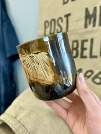 Image 2 of ‘Red Mare Mug’ Horse Mug (4)