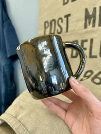 Image 3 of ‘Red Mare Mug’ Horse Mug (4)