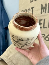 Image 4 of ‘Mountain Packing’ Mule Vase