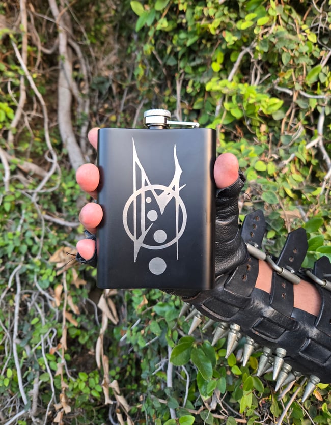Arizmenda - Metal Engraved Flask