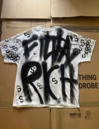 “FILTHY RICH” t-shirt