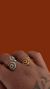 Image 3 of Navia Spiral Ring