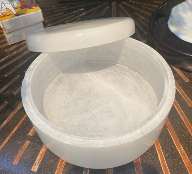 Round Alabaster Box - Image 2 of 2