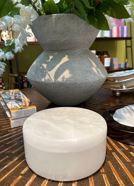 Round Alabaster Box - Image 1 of 2