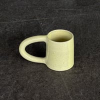 Image 1 of Mug à anse — beurre moucheté