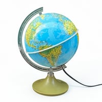 Image 5 of Mappemonde lumineuse ancienne globe terrestre lumineux en plastique vintage 1970
