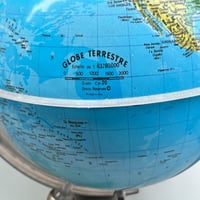 Image 10 of Mappemonde lumineuse ancienne globe terrestre lumineux en plastique vintage 1970