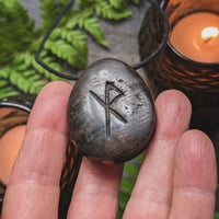 Image 1 of Avalonian Safe Travel Amulet (PE2002)