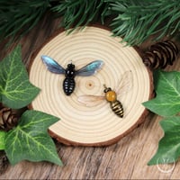 Image 1 of Crystal Bee necklace - small