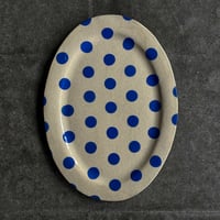 Image 1 of Grand plat — pois bleus