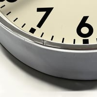 Image 11 of 25 cm  - Horloge Brillié industrielle aluminium poli miroir - Pendule Brillié fonctionnelle