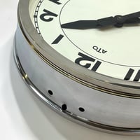 Image 9 of 26 cm - Horloge ATO industrielle aluminium poli miroiret chrome - 1940 - Fonctionnelle