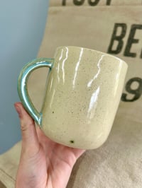 Image 4 of ‘Red Mare Mug’ Horse Mug (5)