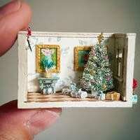 Image 1 of Micro Scale 144th Dolls House Dollhouse Christmas Room Miniature A