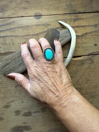 Image 2 of Kingman Turquoise Oval Ring | Sterling Silver | Size 7¼ | Twisted Rope Bezel | One of a Kind