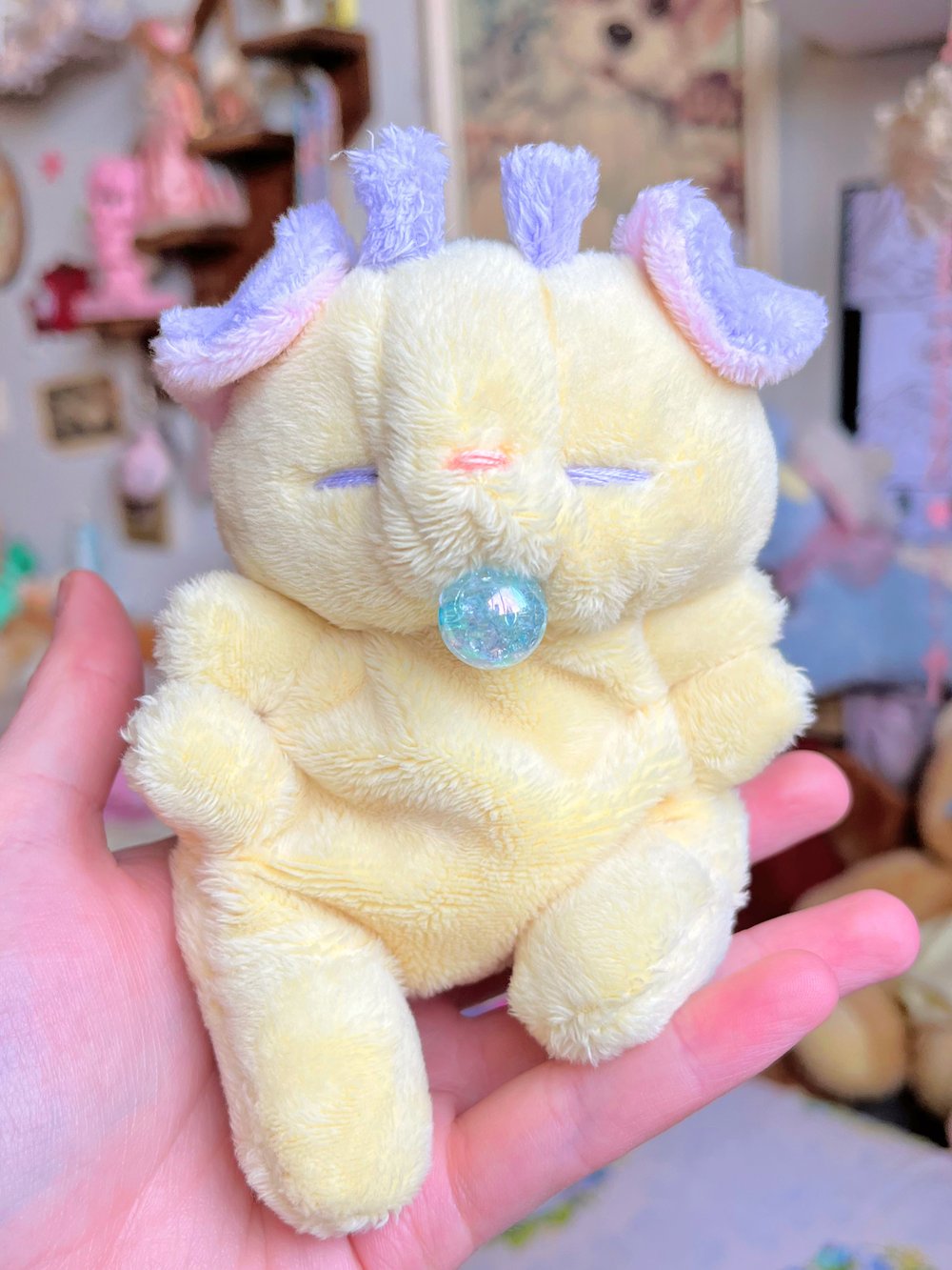 Image of Hugg-A-Me Babey! Erm.. Yellow Glorp 