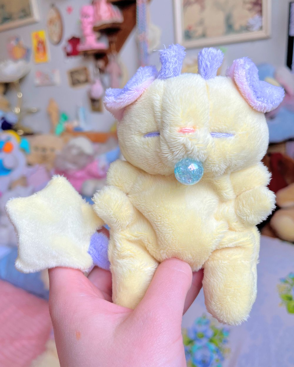Image of Hugg-A-Me Babey! Erm.. Yellow Glorp 