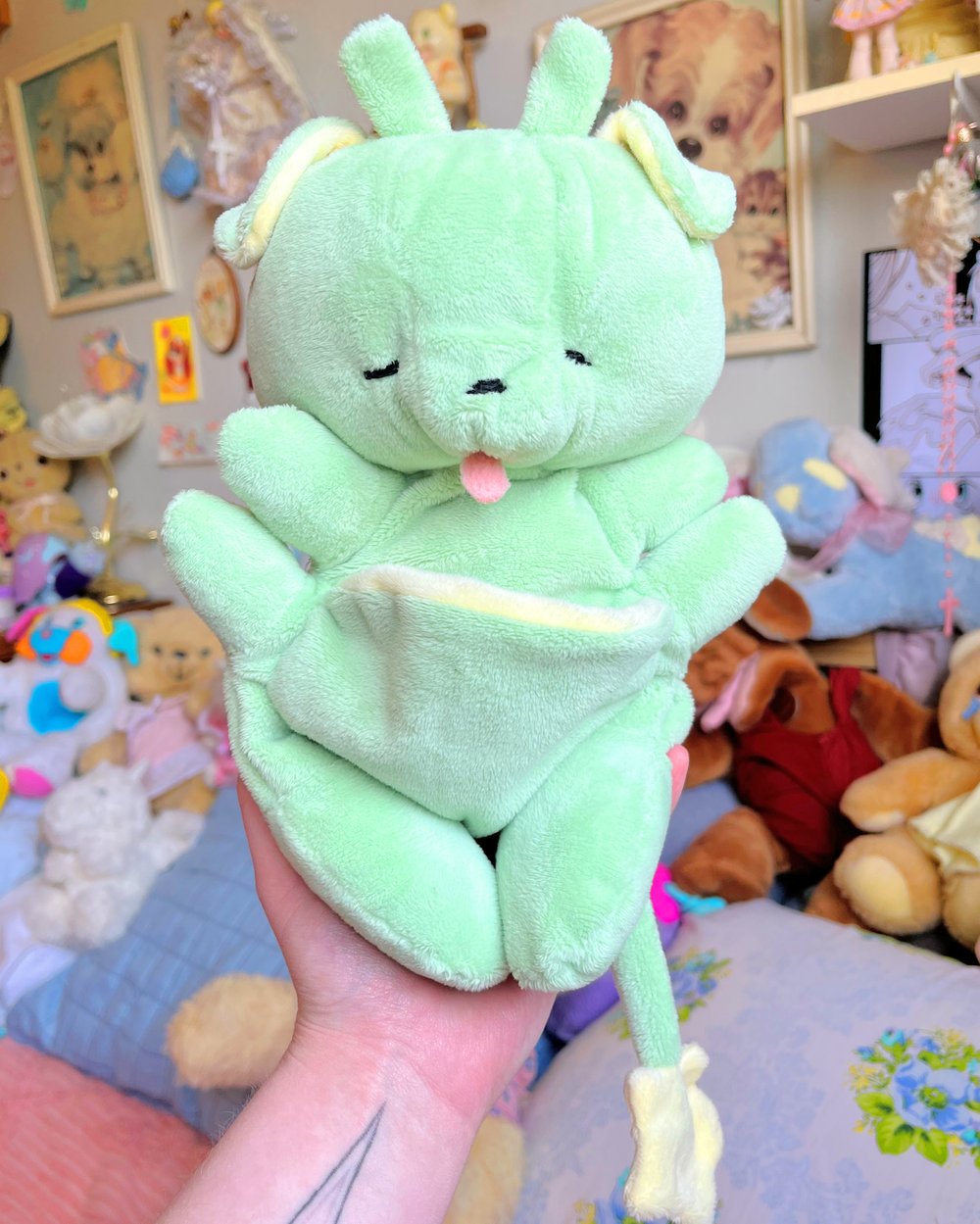 Image of Hugg-A-Me Mommy! Wawa alien