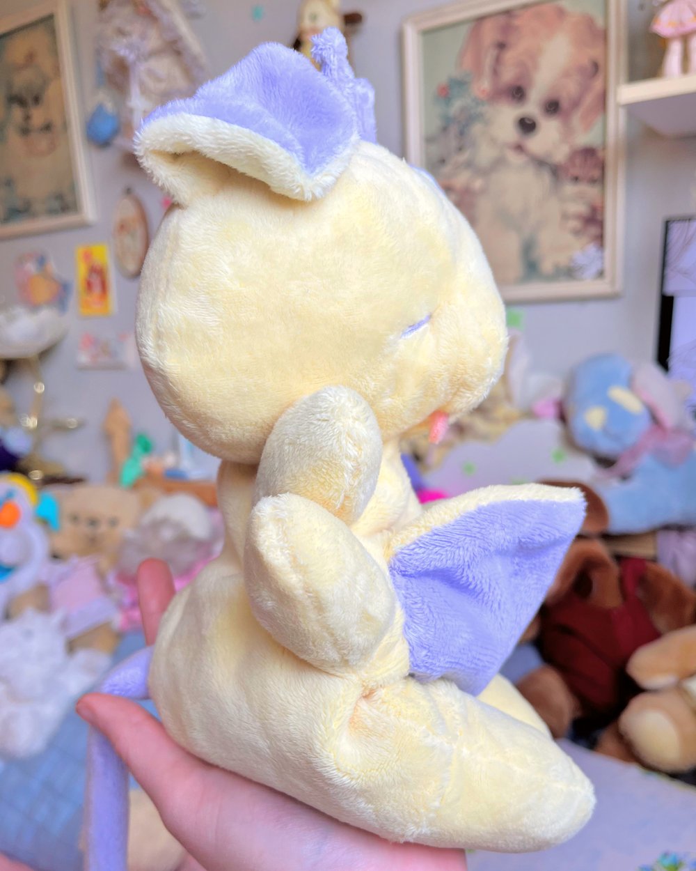 Image of  Hugg-A-Me Mommy! Wawa alien Yellow! 