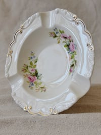 Image 1 of Moss Rose Smoking Dish