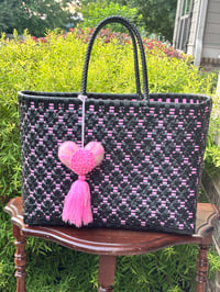 Triple Tejido-Black and Pink (Tassle add. Charge)