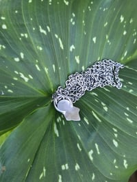 Image 5 of Ivy leaf pendant