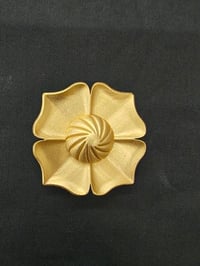Image 8 of Ornate Wall Hanging Plaque Set of 6 Gold Flower Art Resin Ornate