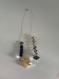 Image 2 of GARGANTILLA BEIGS GLASS