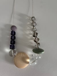 Image 3 of GARGANTILLA BEIGS GLASS