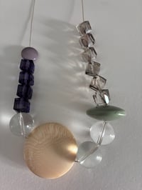 Image 1 of GARGANTILLA BEIGS GLASS