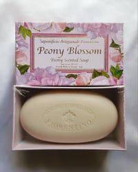 Image 2 of Saponificio Artigianale Fiorentino Peony Blossom Soap