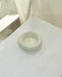 Image 2 of Chunky Plate Small in Ivory