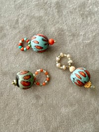 Image 3 of Perles anciennes amulettes A