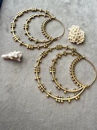 Image 2 of Grandes boucles indiennes 