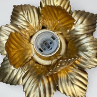 Image 11 of Applique fleur en métal doré à la feuille d'or vintage 1970 Applique feuilles dorées vintage