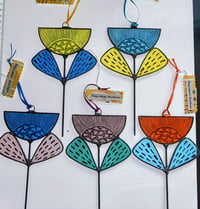 Image 1 of retro flower