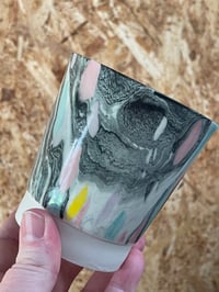 Image 2 of Marble cup Black & pastel