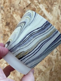 Image 3 of Marble cup Black/liliac