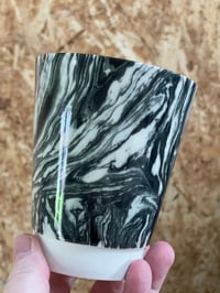 Image 3 of Marbled cup black with pink