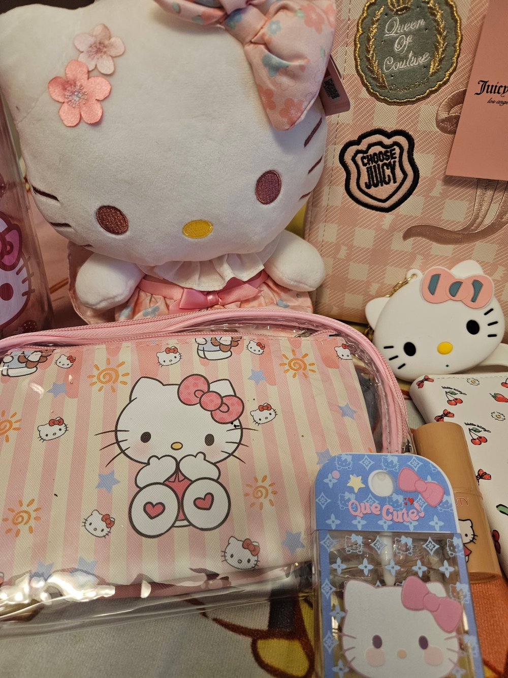 Image of Study In Style Tote Meets Hello Kitty Bundle 