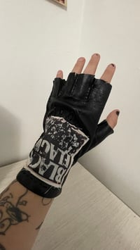 Image 2 of Black flag gloves 
