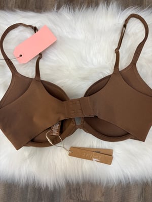 Image of 32D - SKIMS Ultimate Teardrop Push Up Plunge Bra in Cocoa - New With Tags 